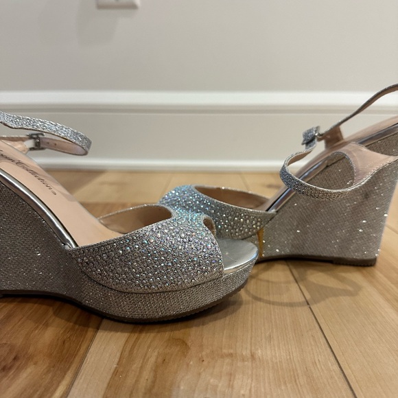 De Blossom Collection Evening Wedge Sandals - Picture 3 of 5